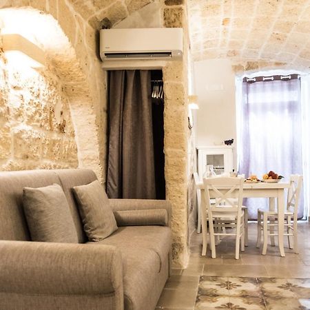 Dimore Del Borgo Antico - Il Sottano Monopoli Exterior foto