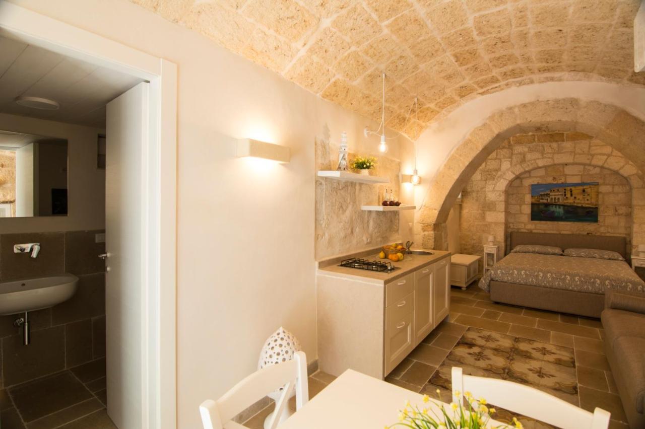 Dimore Del Borgo Antico - Il Sottano Monopoli Exterior foto