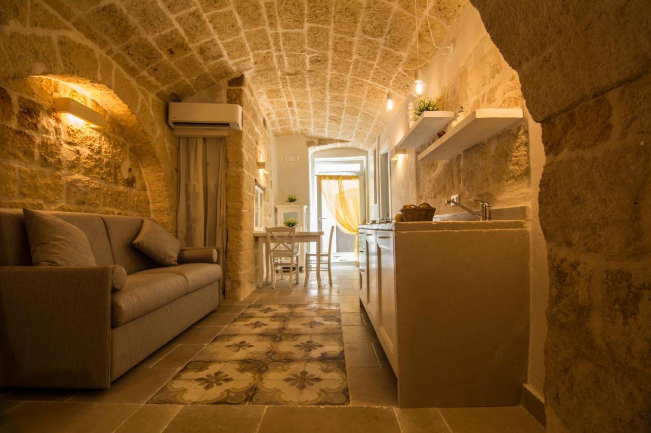 Dimore Del Borgo Antico - Il Sottano Monopoli Exterior foto