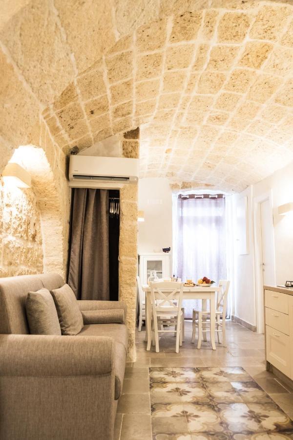 Dimore Del Borgo Antico - Il Sottano Monopoli Exterior foto